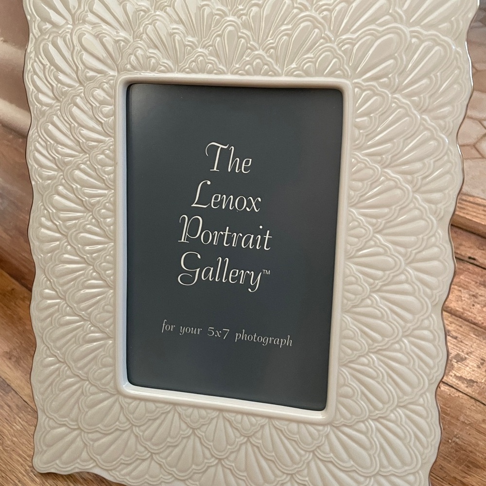 Lenox Ivory Floral Picture Frame